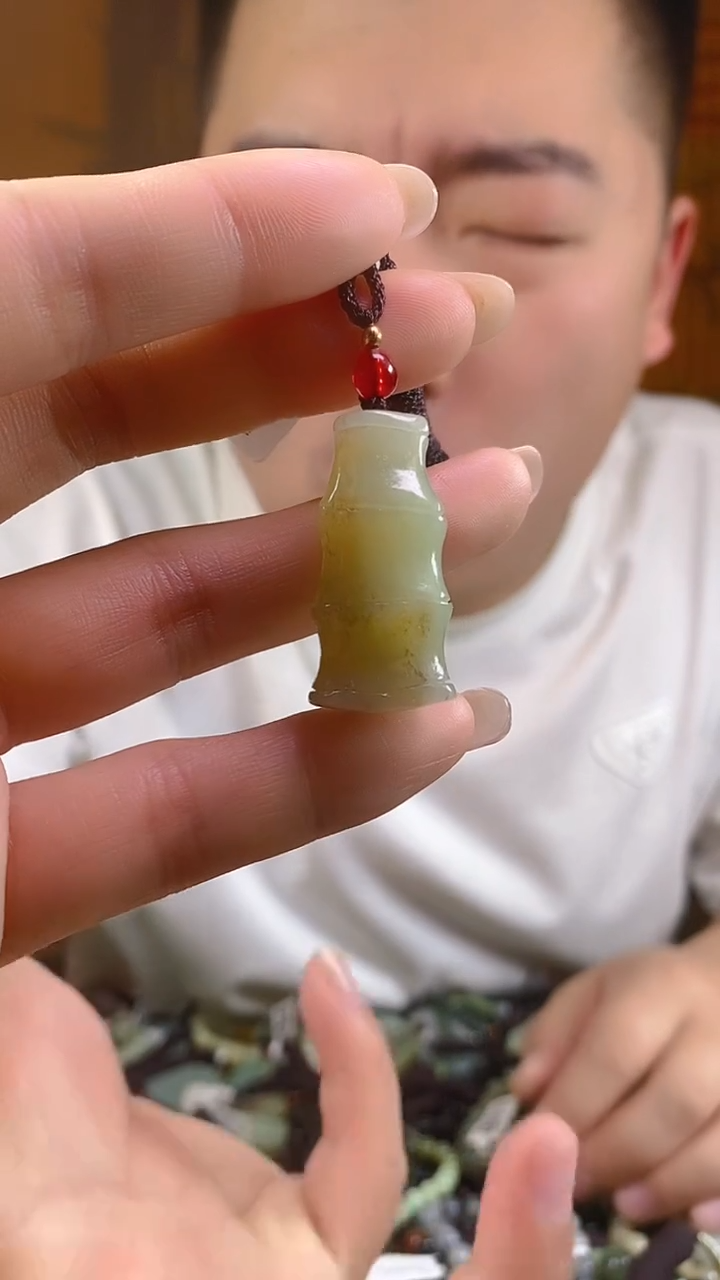 和田玉未镶嵌颈饰多样性发货，拍一发一