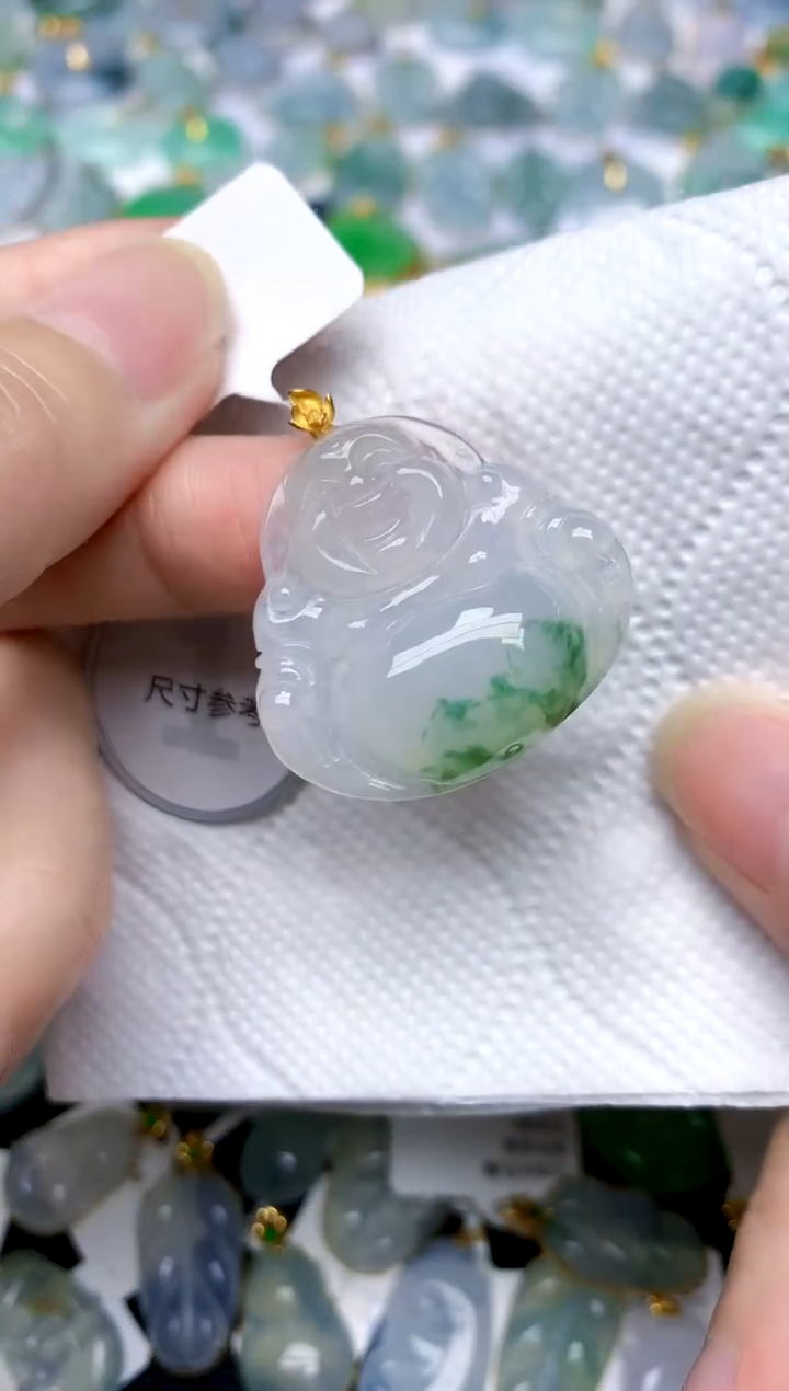 颈饰18K金镶嵌翡翠天然A货翡翠