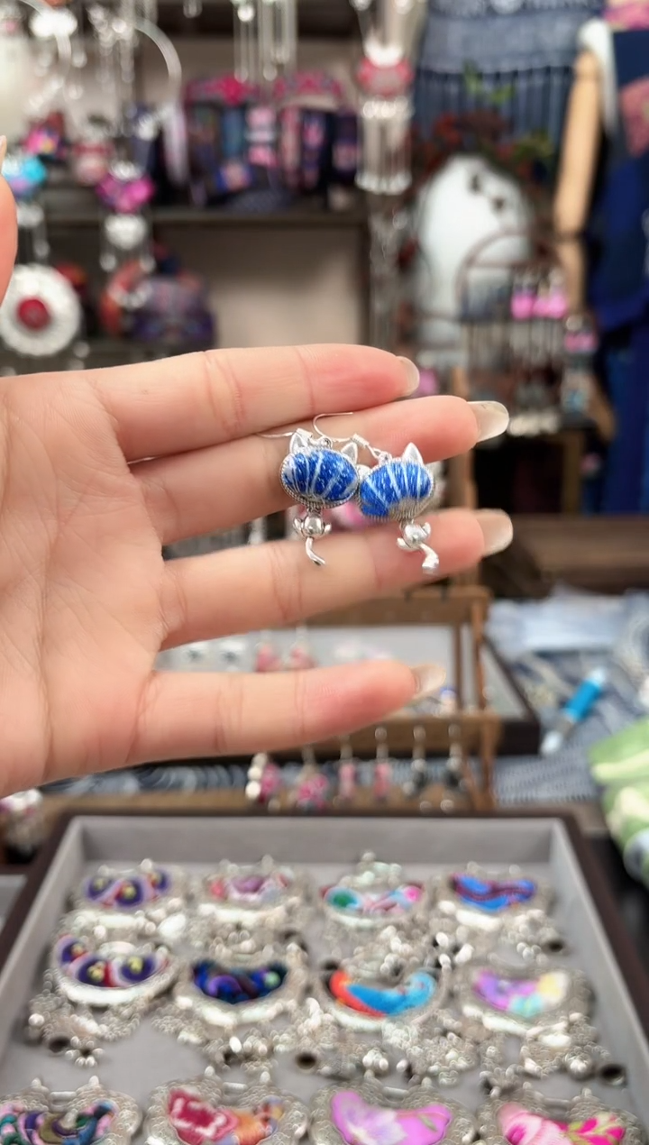 织绣民族风非遗老绣饰品268