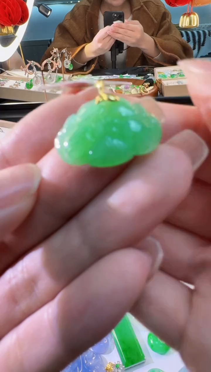 【闪购商品】翡翠18K金镶嵌颈饰缅甸翡翠A货挂件