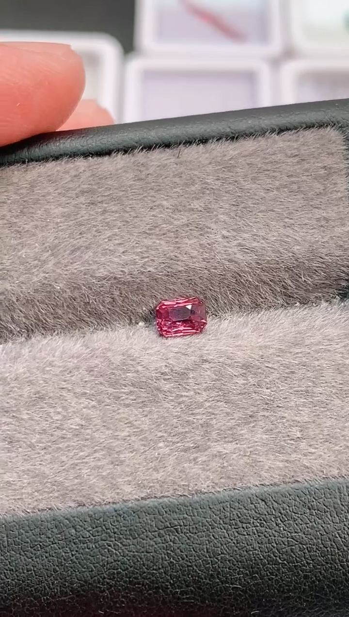 裸石蓝宝石0.65-天然无烧蓝宝石