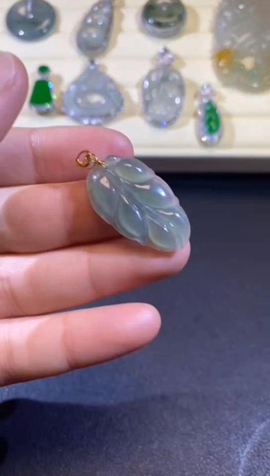 【闪购商品】翡翠吊坠(不含链)18K金镶嵌缅甸天然A货翡翠