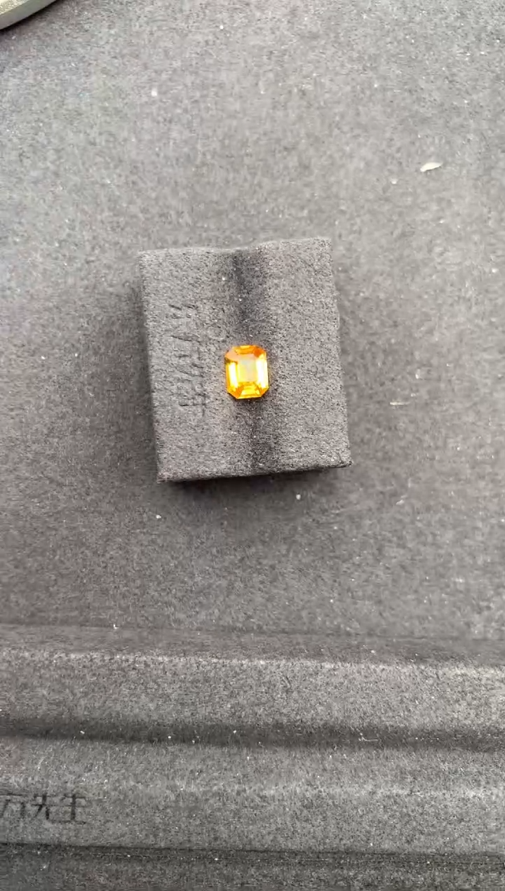 裸石彩色蓝宝石1ct黄蓝宝   定制   GE