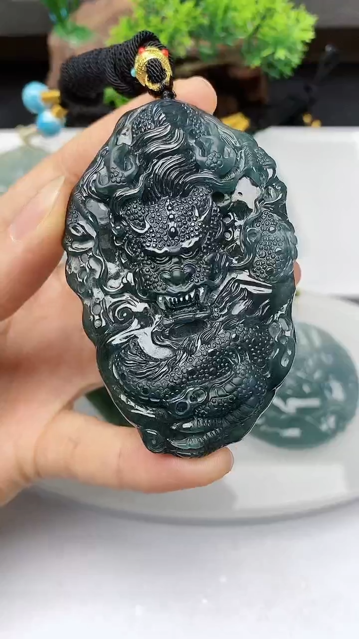 【闪购商品】翡翠颈饰未镶嵌