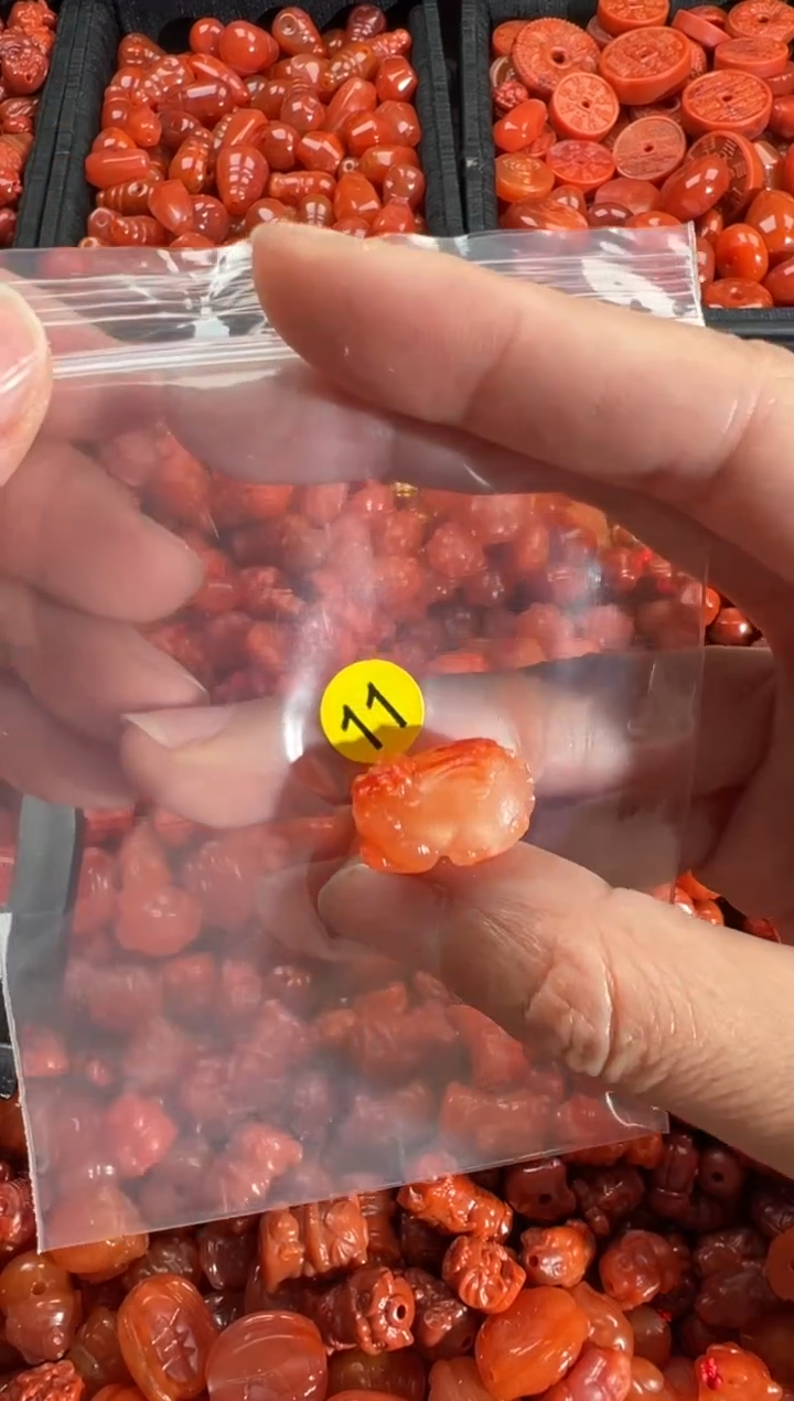 【闪购商品】南红玛瑙颈饰未镶嵌1