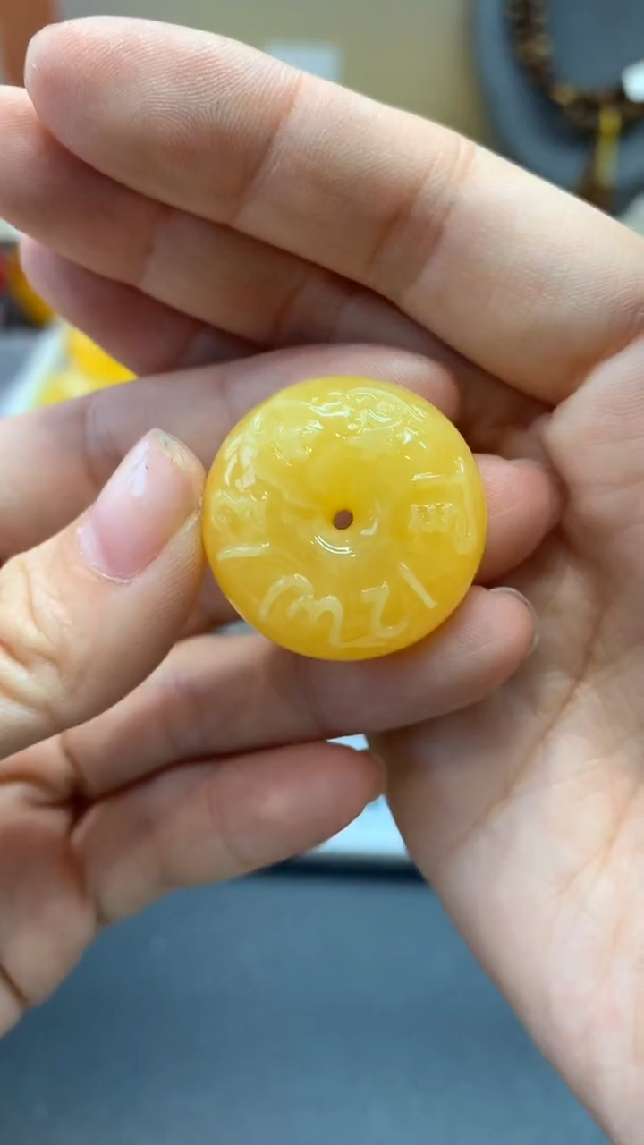 【闪购商品】未镶嵌琥珀珠宝奇石2620