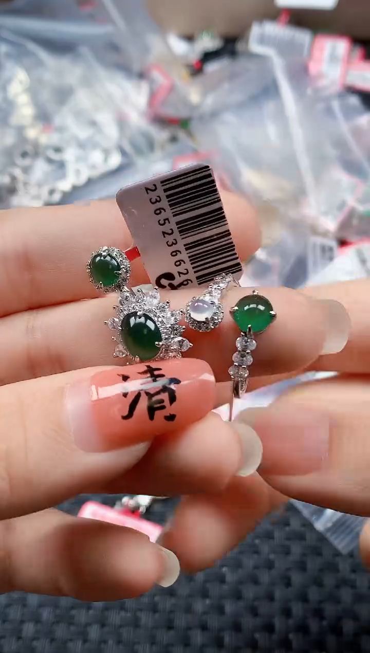 银S925镶嵌戒指翡翠天然A货缅甸翡翠