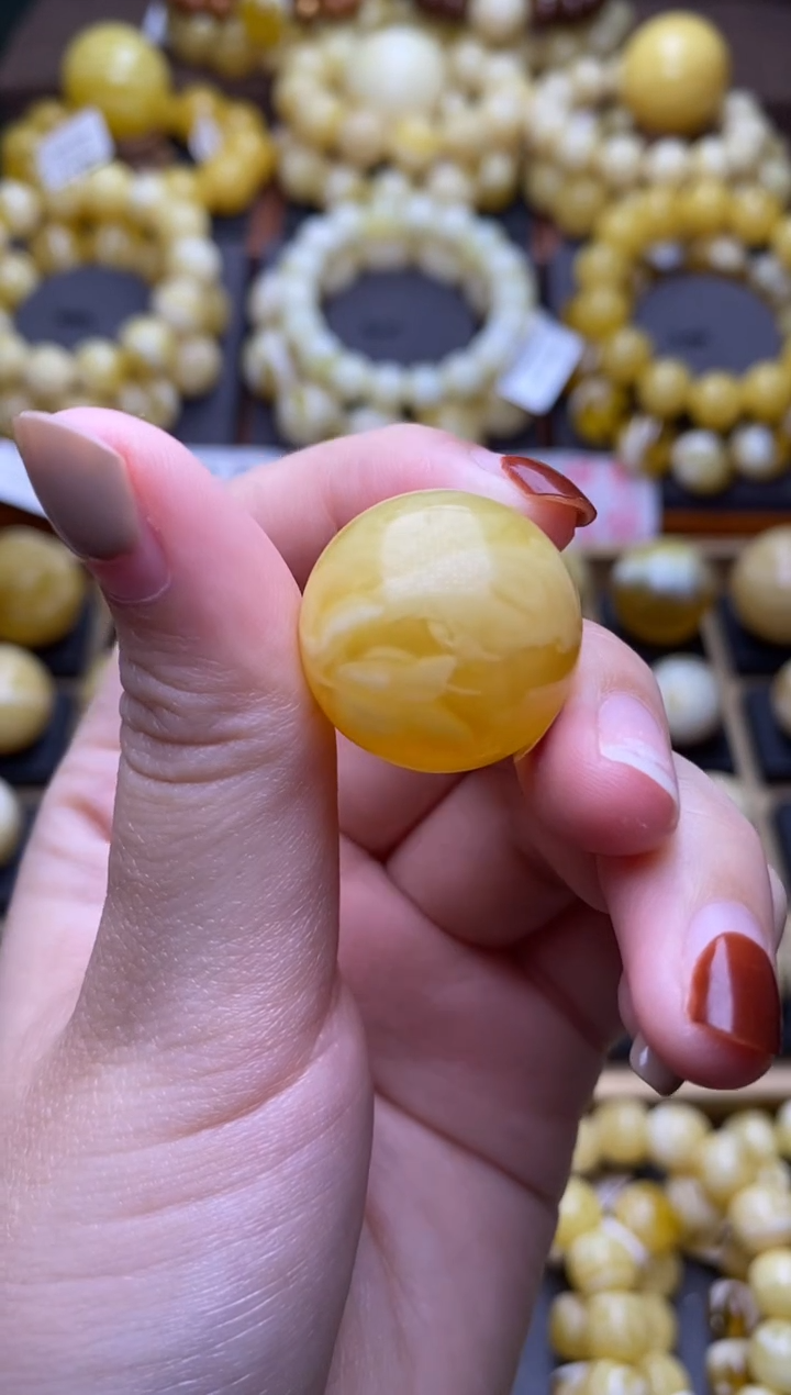 【闪购商品】琥珀裸石未镶嵌大小姐珠宝48