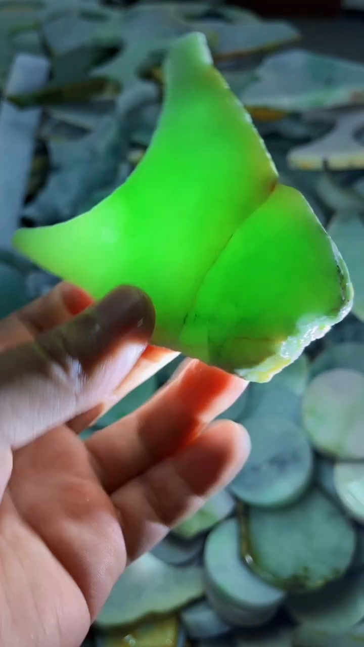 【闪购商品】翡翠挂件未镶嵌A货康壹189