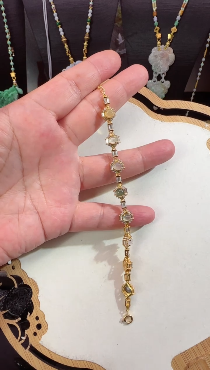 【闪购商品】翡翠颈饰未镶嵌拍照