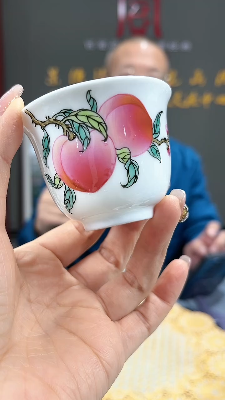 【闪购商品】官窑瓷画院333桃子铃铛杯