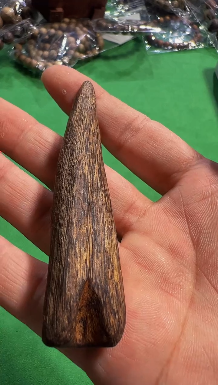 【闪购商品】沉香吊坠80号15克土沉沉水多样性发一