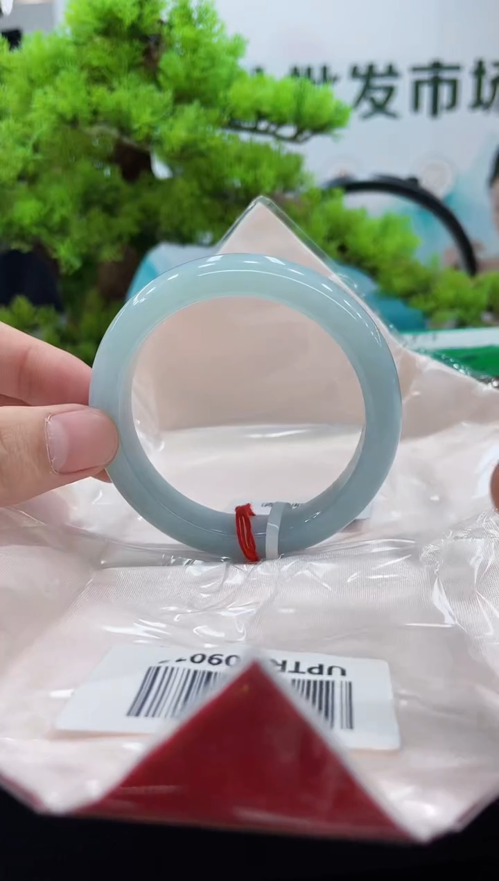 【闪购商品】翡翠手镯未镶嵌手镯