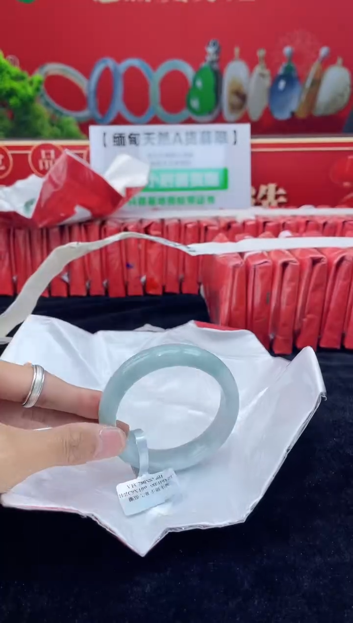 【闪购商品】翡翠手镯未镶嵌手镯17