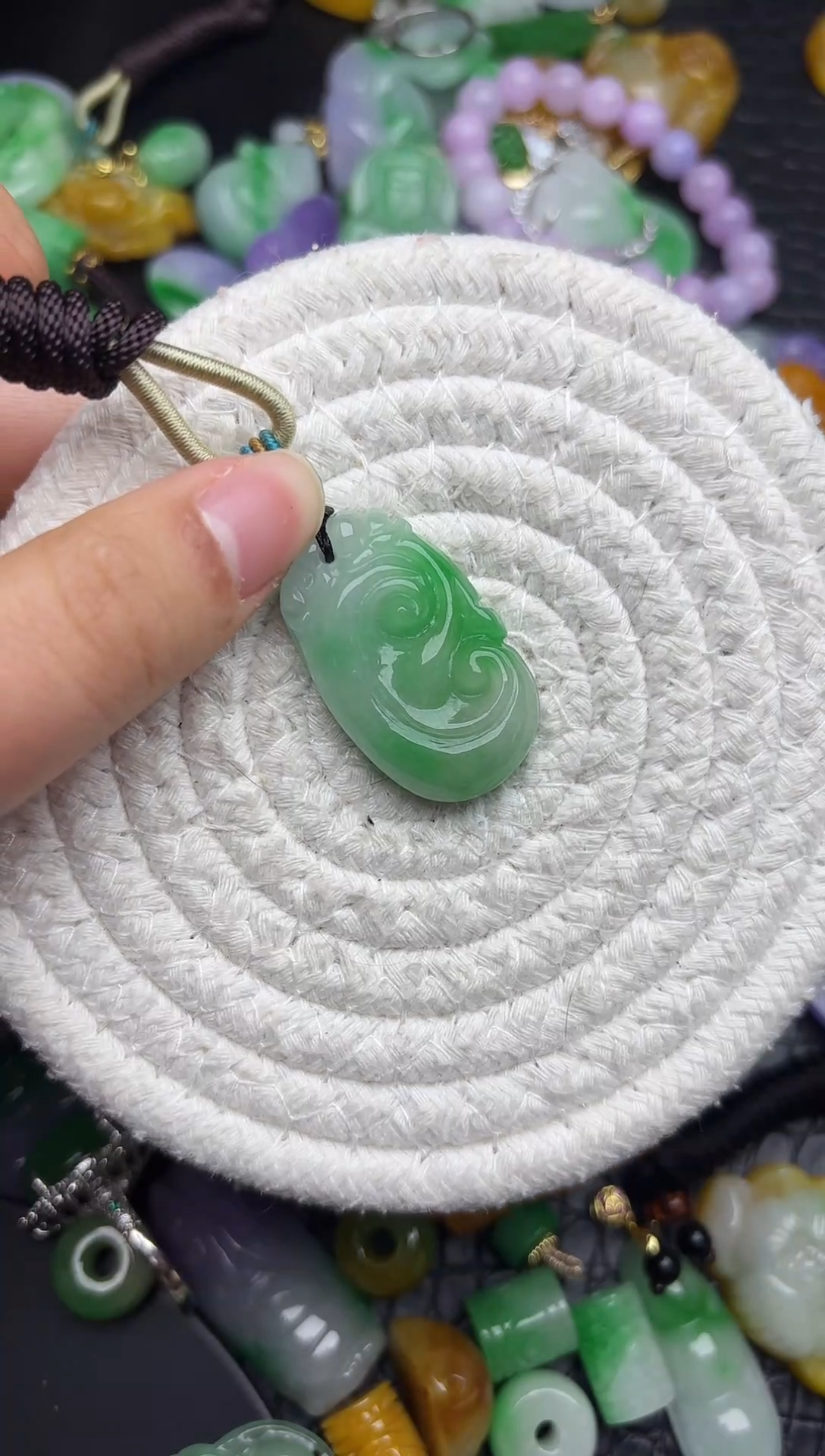 颈饰未镶嵌翡翠缅甸翡翠吊坠