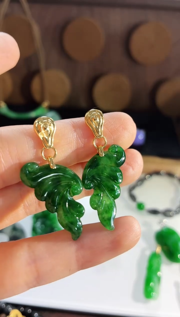 18K金镶嵌翡翠耳饰耳饰