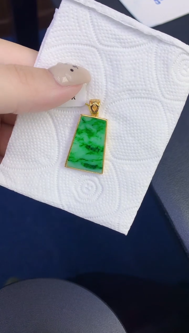 颈饰未镶嵌翡翠缅甸天然翡翠A货
