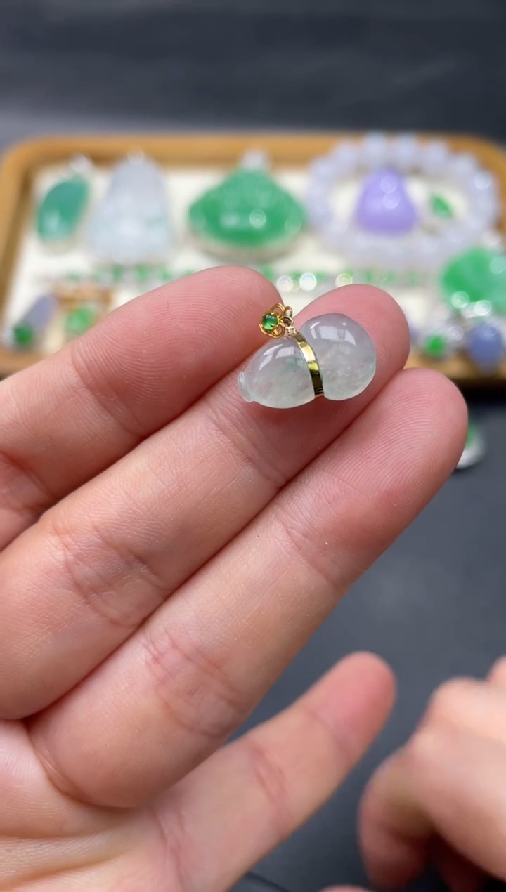 【闪购商品】翡翠颈饰18K金镶嵌130.........