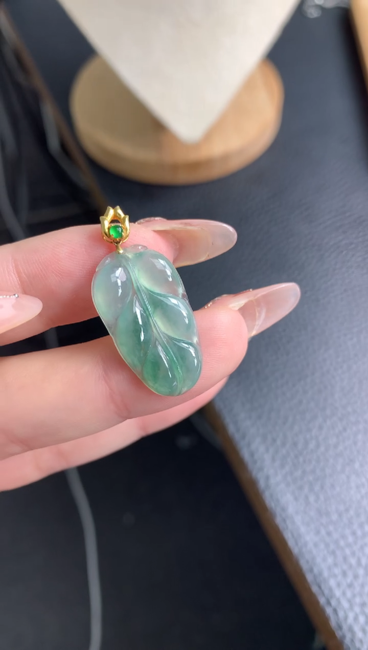 【闪购商品】翡翠颈饰18K金镶嵌48小时鉴赏期