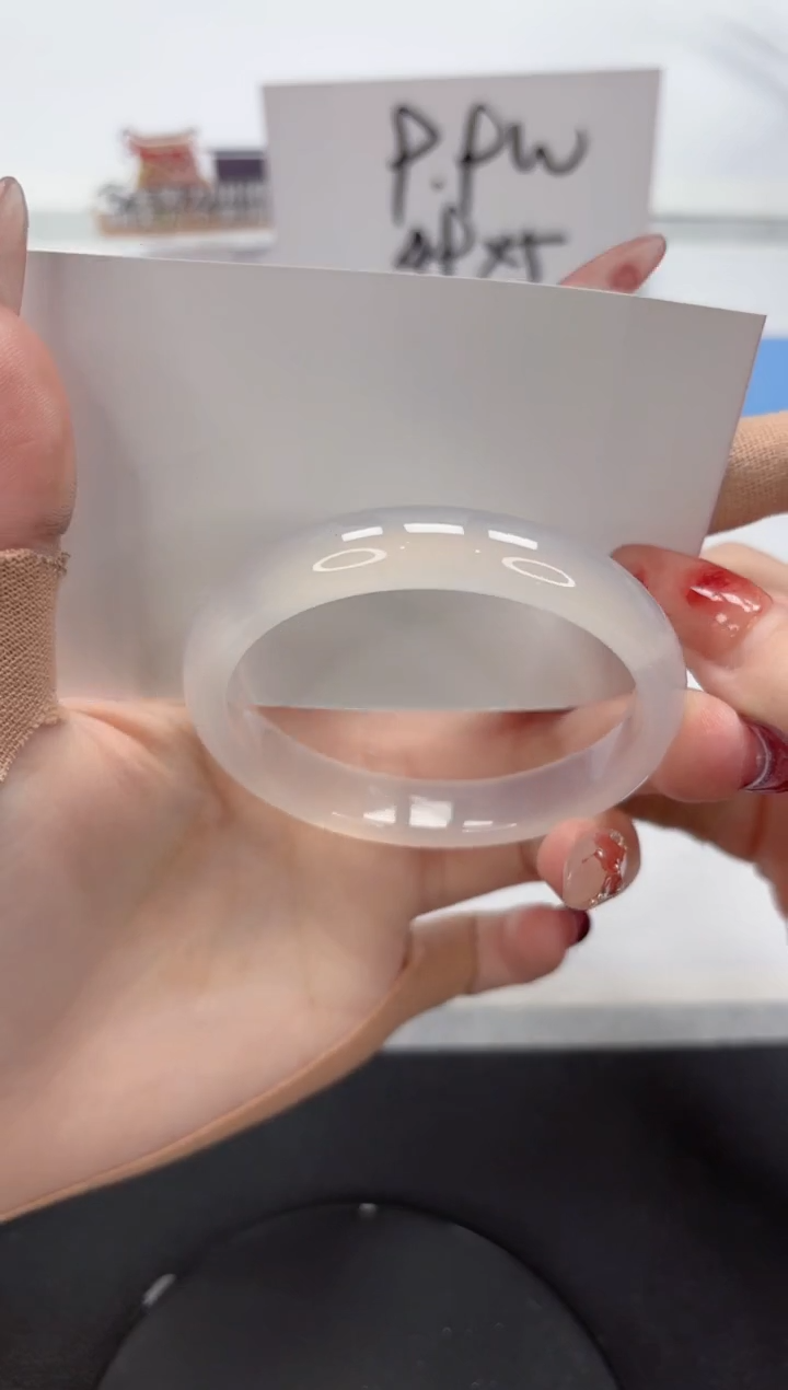 【闪购商品】石英质玉手镯未镶嵌A160-54.1