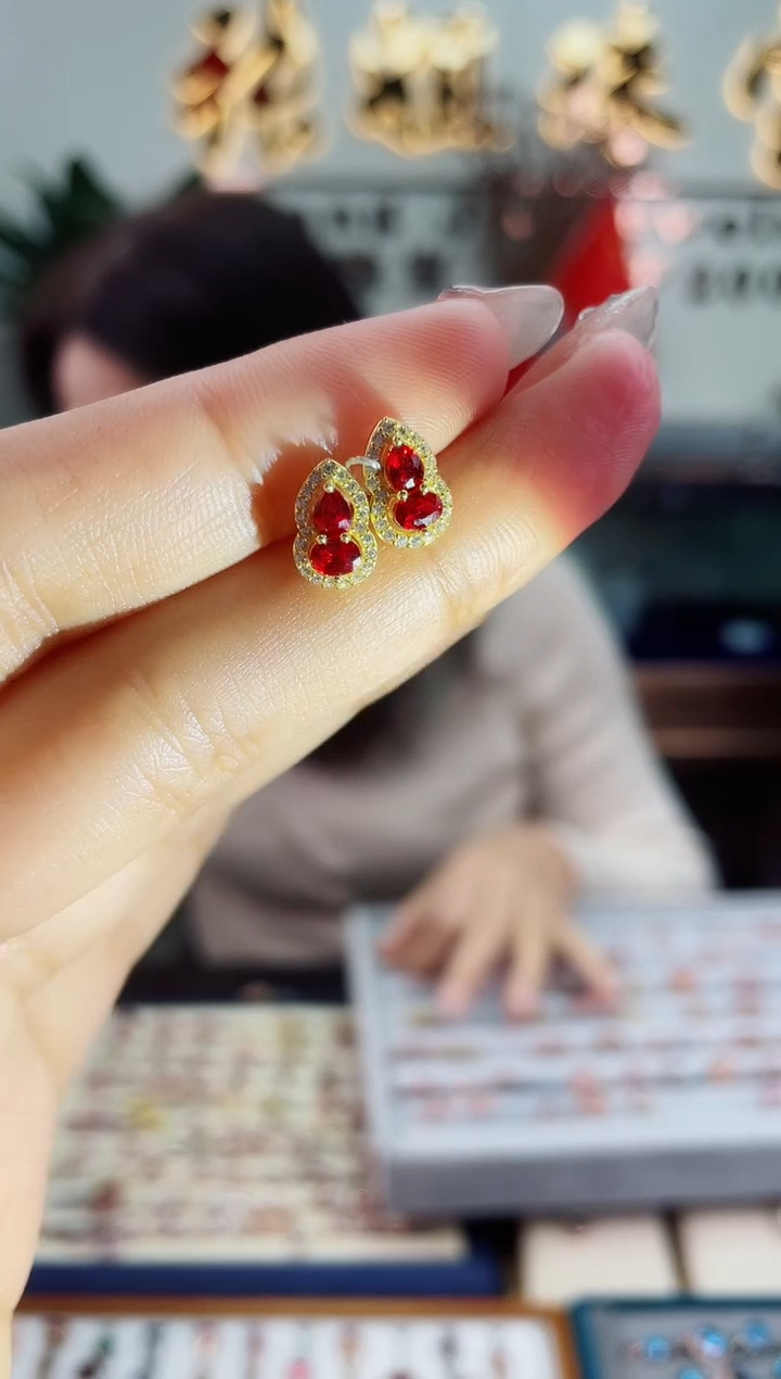 【闪购商品】彩色蓝宝石耳饰银S925镶嵌耳饰