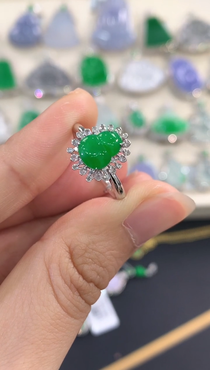 【闪购商品】翡翠戒指18K金镶嵌 B106         