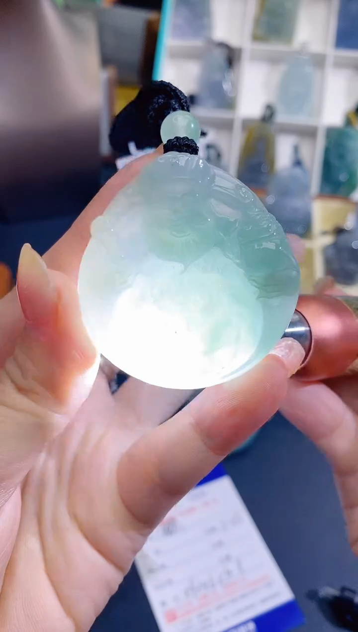 颈饰未镶嵌翡翠缅甸天然翡翠财神