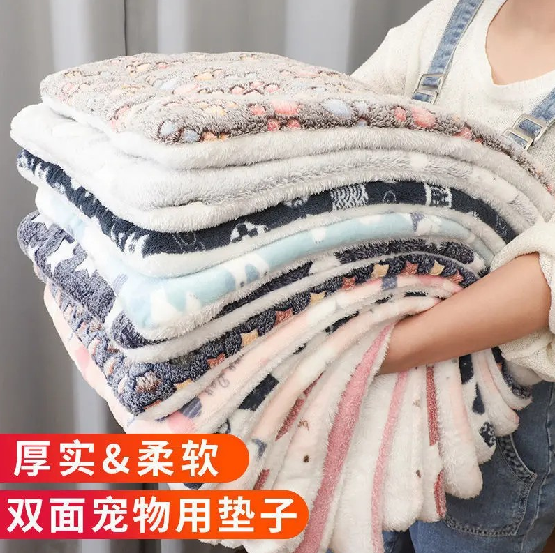 狗狗垫子冬季猫咪毛毯保暖秋冬通用狗窝宠物睡觉棉被狗窝冬季保暖