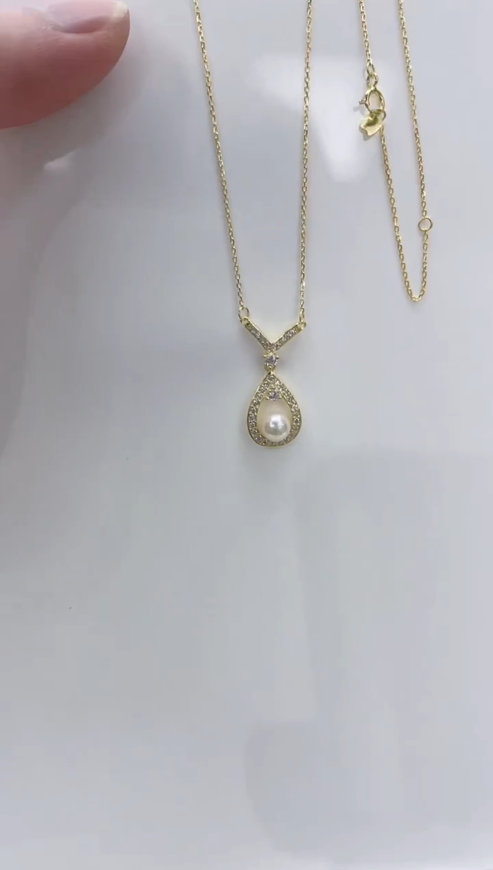 【闪购商品】海水珍珠颈饰银S925镶嵌海水珍珠项链