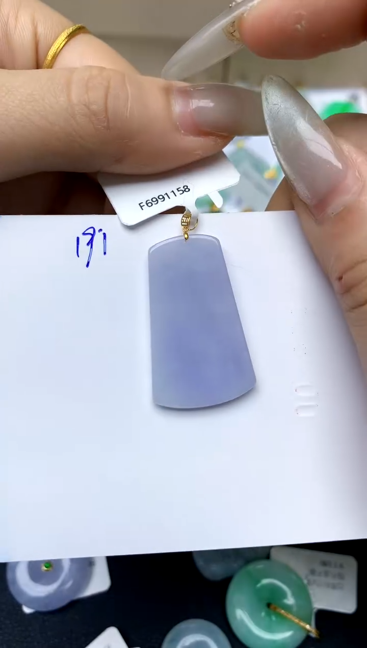 【闪购商品】翡翠颈饰18K金镶嵌天然A货翡翠