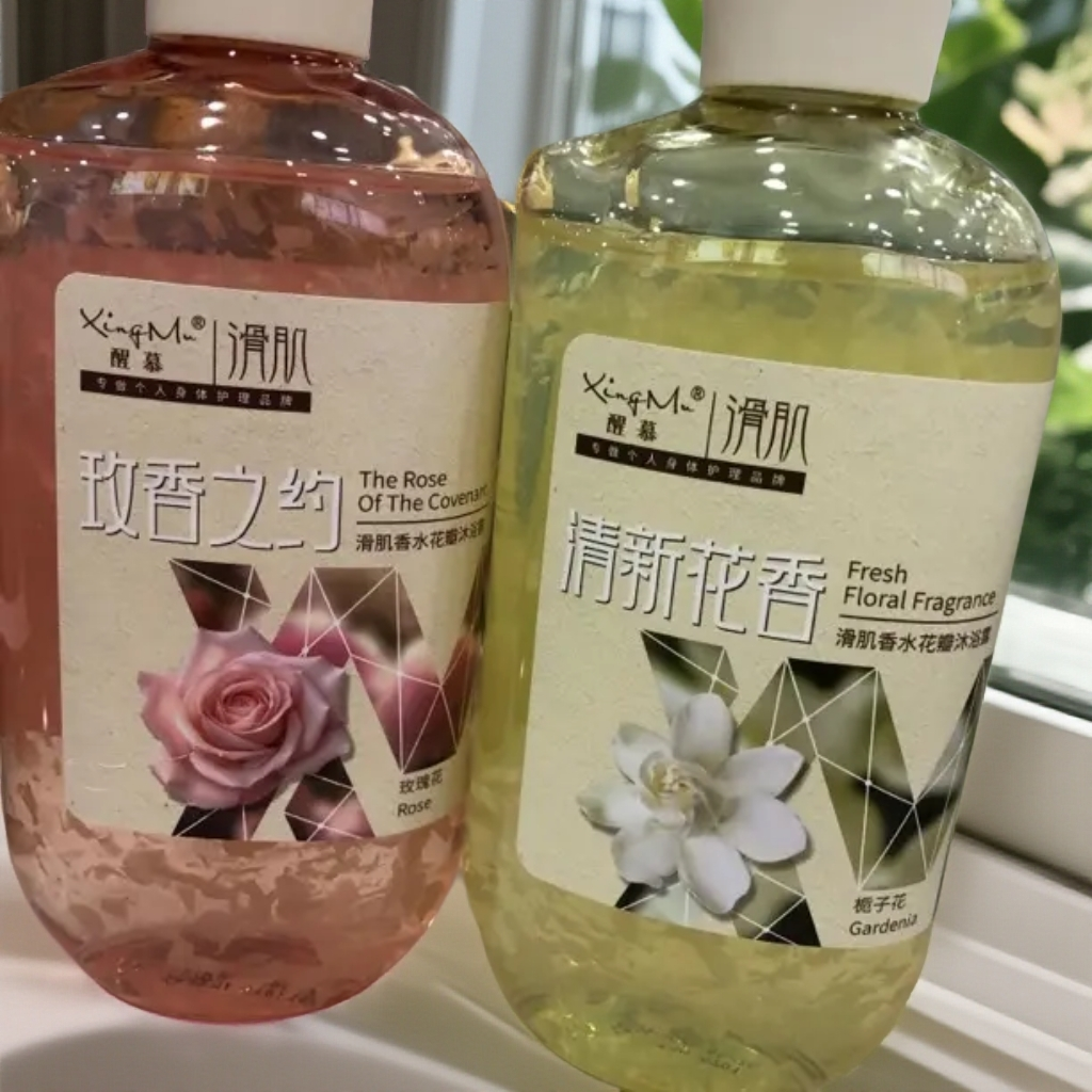 滑肌香水花瓣沐浴露植萃精华呵护肌肤水润透嫩身体补水清新清爽