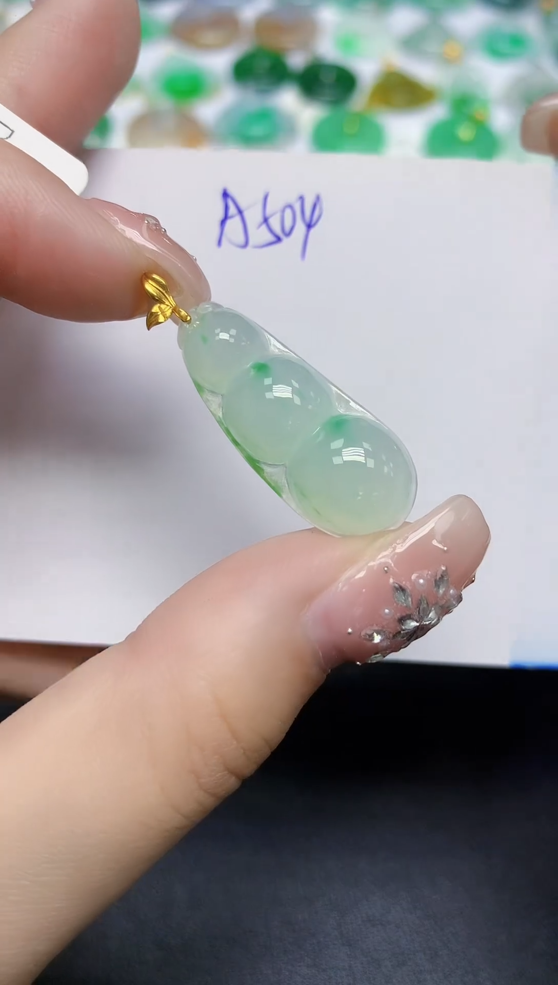 颈饰18K金镶嵌翡翠天然缅甸翡翠A货翡翠百元以上9元证书费自理