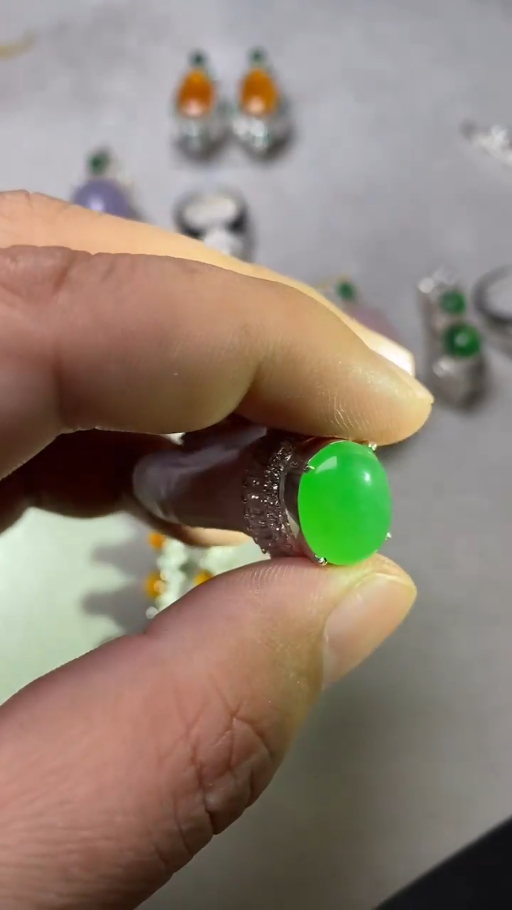 未镶嵌定制翡翠流*、天然缅甸翡翠A货