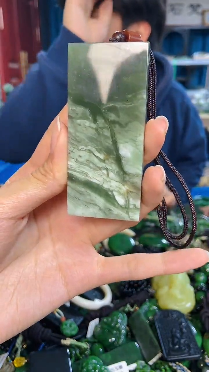 未镶嵌和田玉挂件1