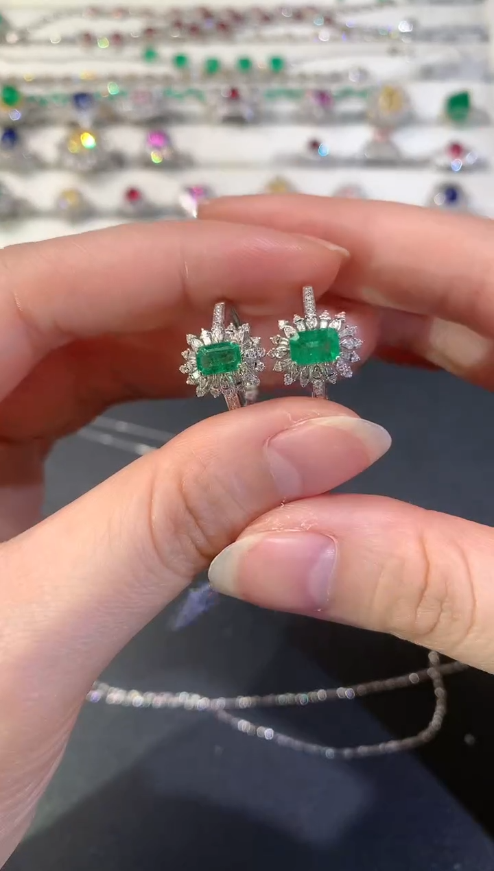 【闪购商品】祖母绿戒指18K金镶嵌多样性发其一D977|3980