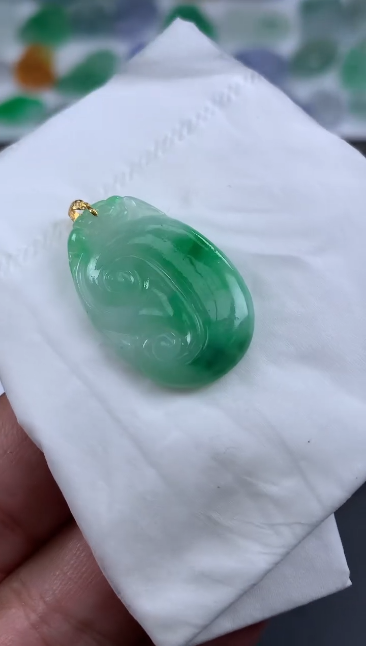 【闪购商品】翡翠颈饰18K金镶嵌翡翠