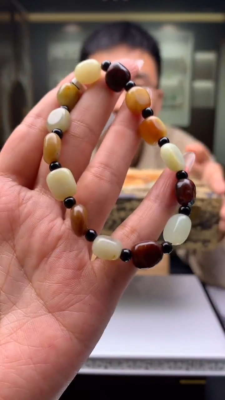 【闪购商品】定制和田玉Boss阳天然和田玉（拍一发一）