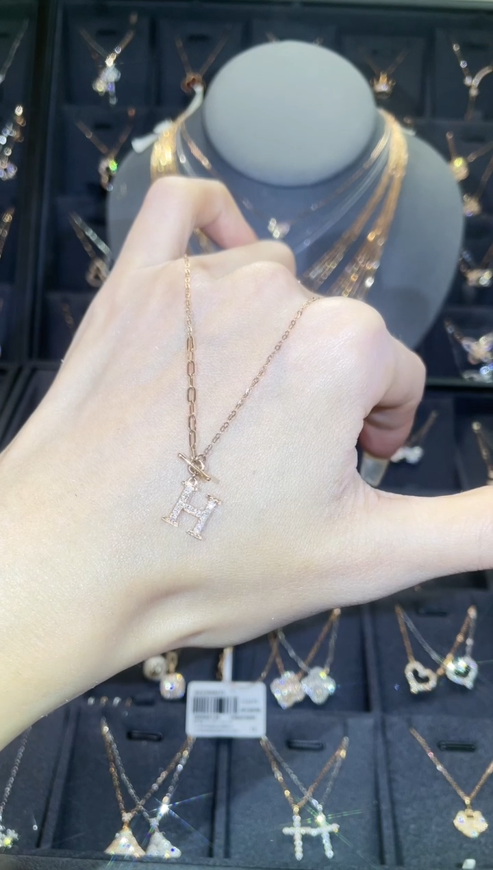 【闪购商品】钻石套链18K金镶嵌18K金玫 多人 字母H