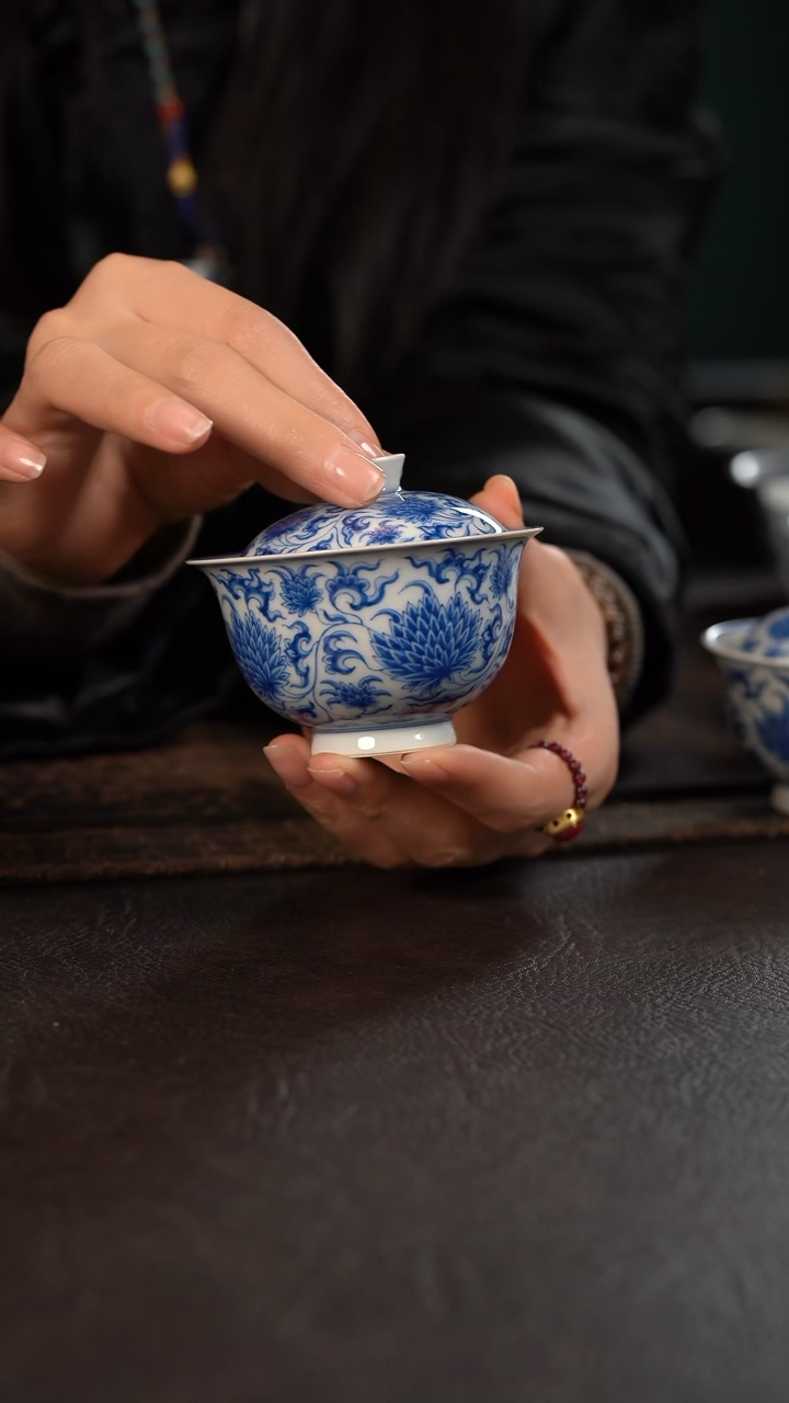 【闪购商品】杯聚澜堂缠枝菊大盖碗