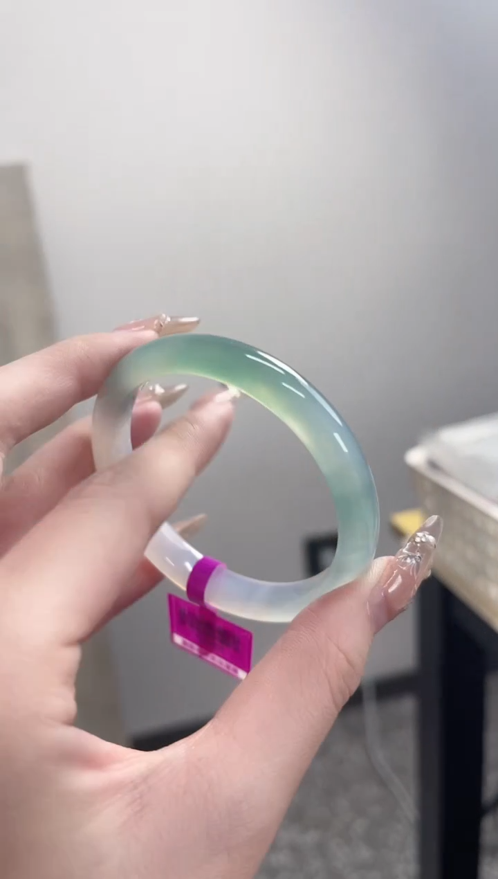 【闪购商品】玛瑙/玉髓手镯未镶嵌53-54圈需要包容