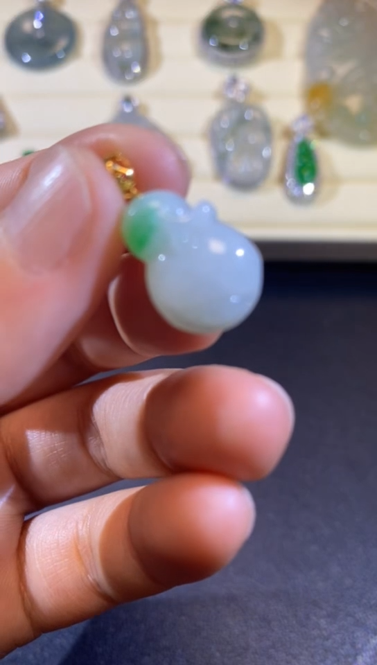 【闪购商品】翡翠吊坠(不含链)18K金镶嵌缅甸天然A货翡翠