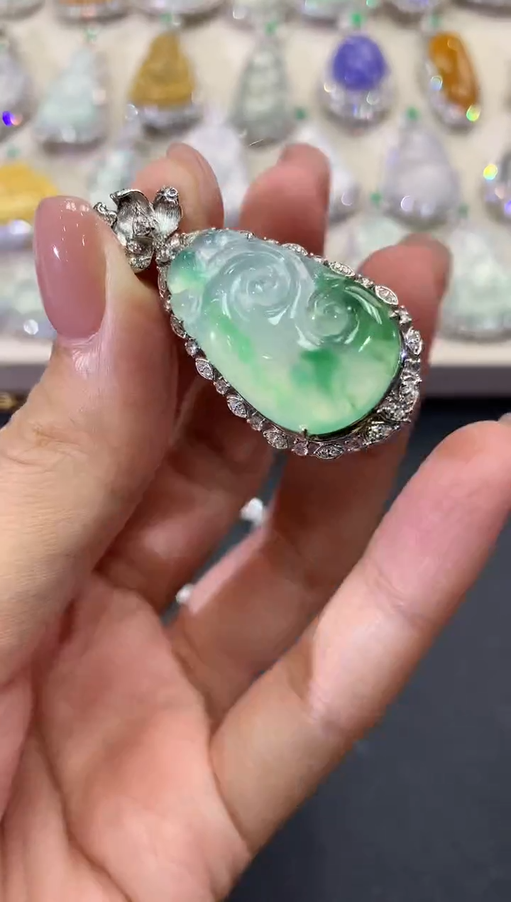 【闪购商品】翡翠吊坠(不含链)18K金镶嵌w55         