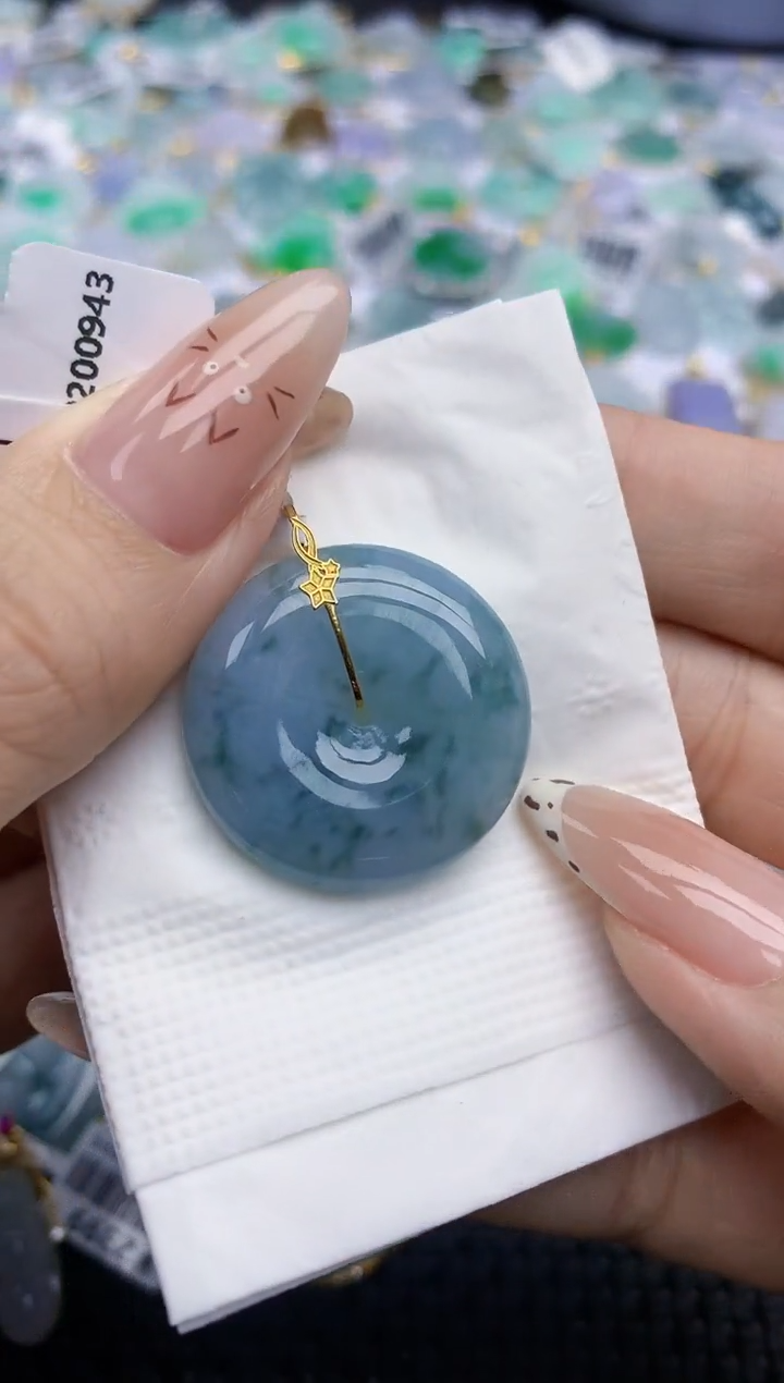 翡翠18K金镶嵌颈饰700   天然翡翠A货