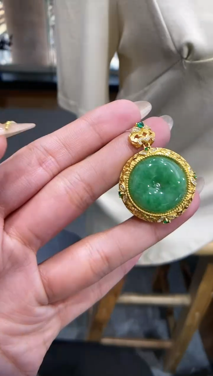 【闪购商品】翡翠吊坠(不含链)银S925镶嵌平安扣