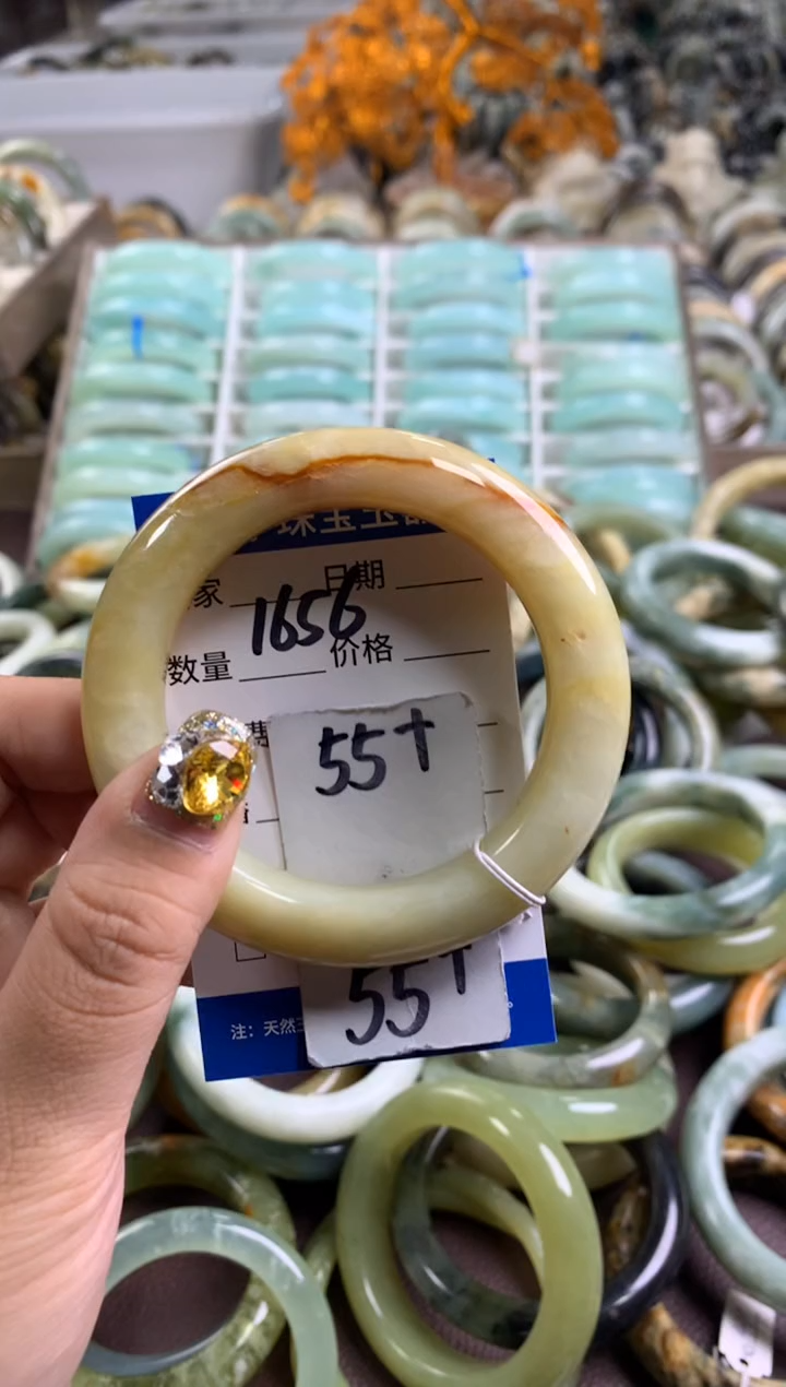 【闪购商品】蛇纹石玉手镯未镶嵌1656