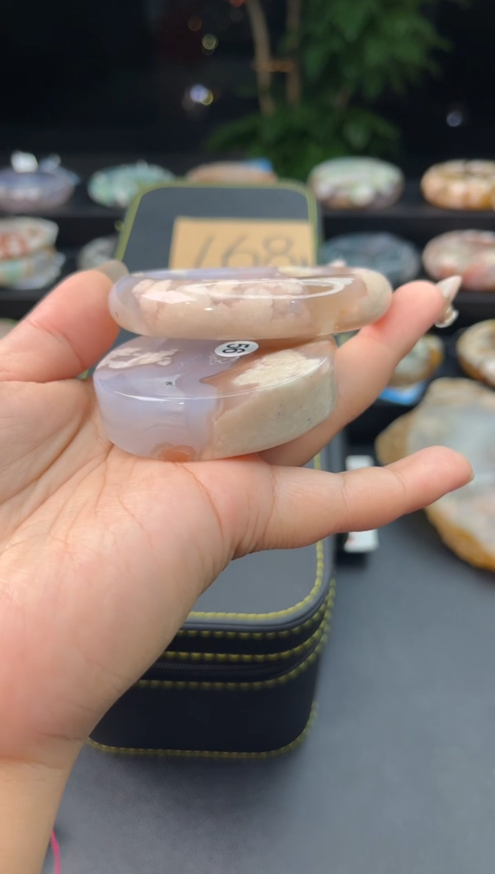 【闪购商品】石英质玉手镯未镶嵌赠送镯心（圈口57