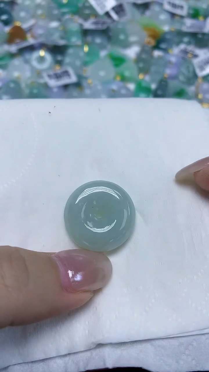 翡翠未镶嵌颈饰天然缅甸翡翠A货