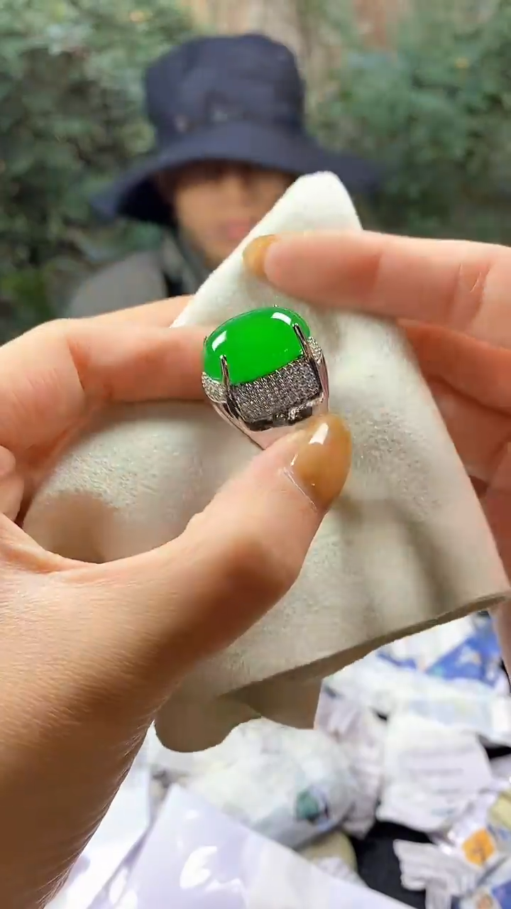 满色吊坠，所见即所得！！！