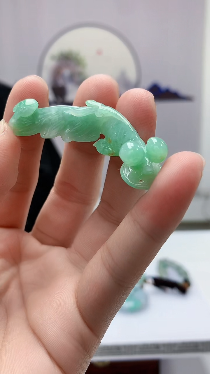【闪购商品】定制翡翠未镶嵌4852bb-毛货挂件65