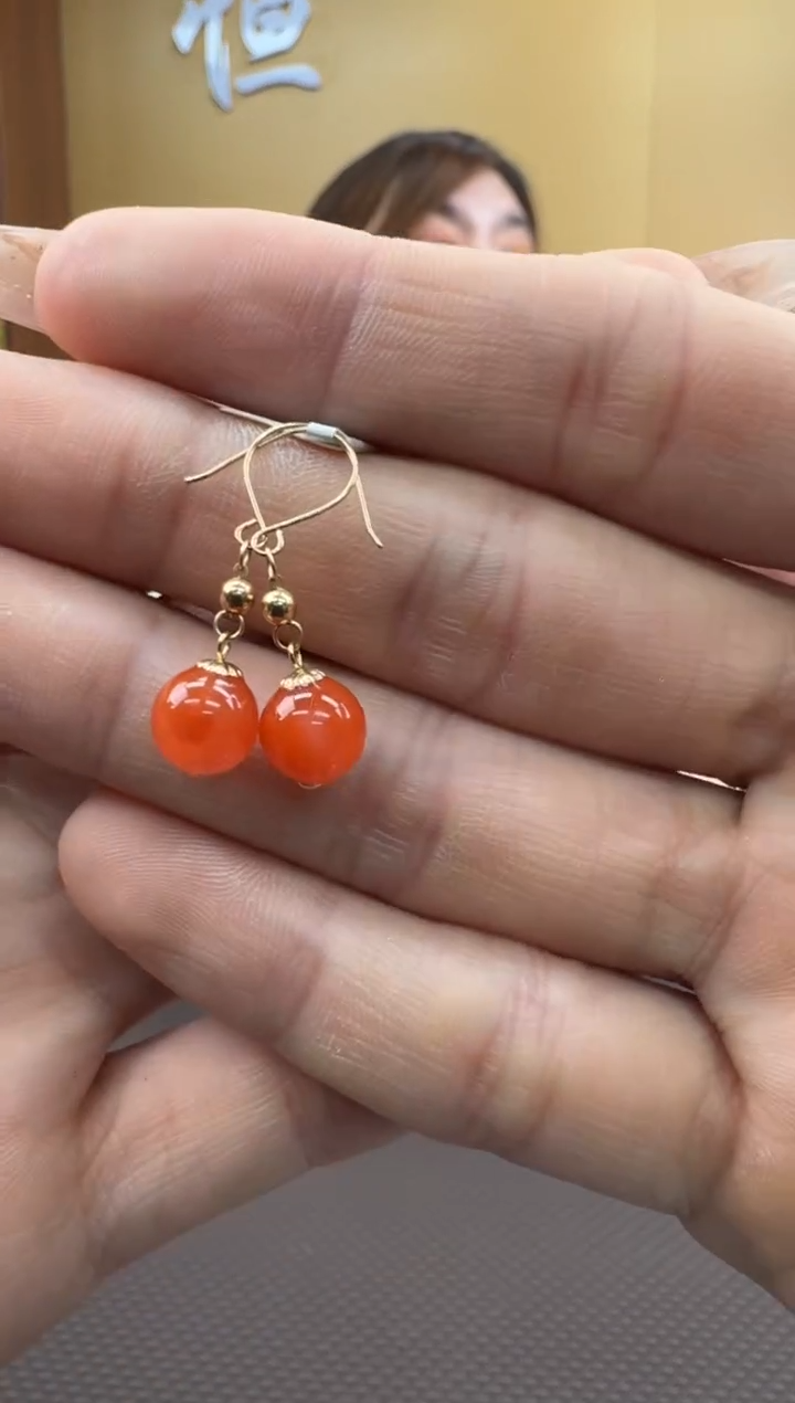 【闪购商品】玛瑙/玉髓耳饰18K金镶嵌一对7mm